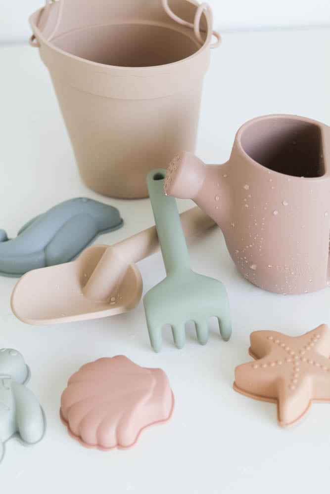 Garden Toy Set in Coral